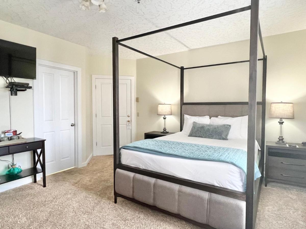 Kimberly's Room,1352678923:JPEG