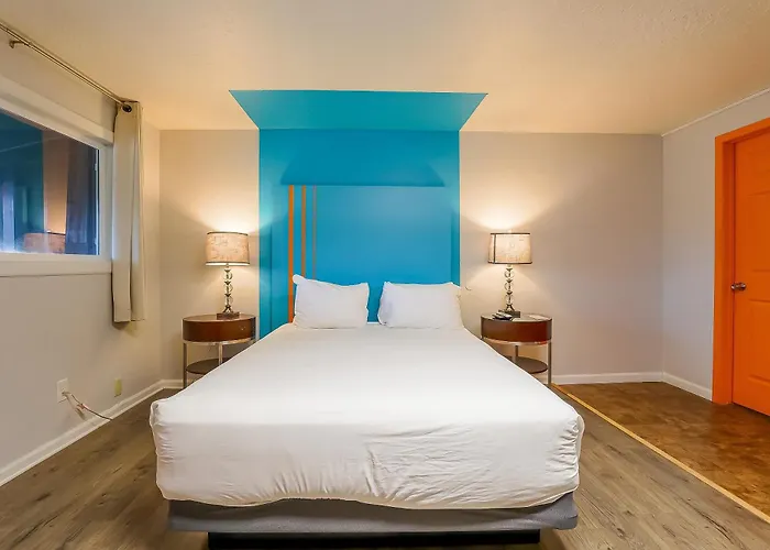 Coast River Inn By Oyo Seaside
